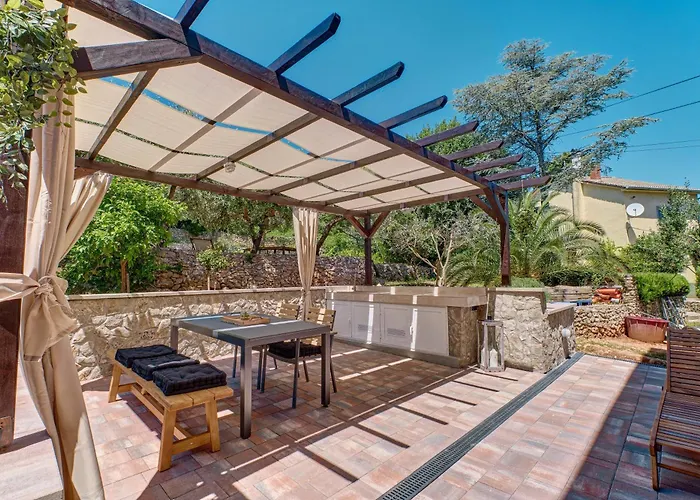 Providenca Ii 아파트 말리로시니