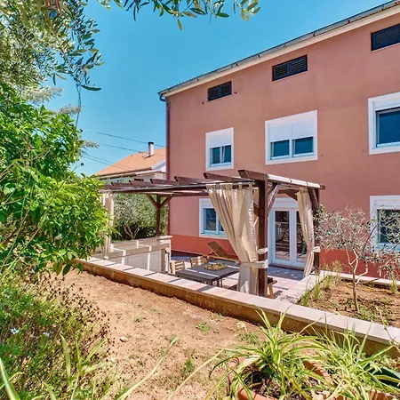 Apartment Providenca Ii *