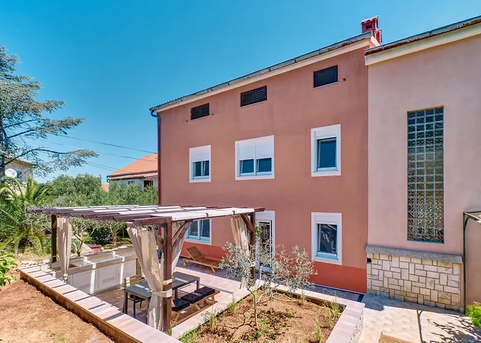 Апартаменты Providenca Ii Мали-Лошинь